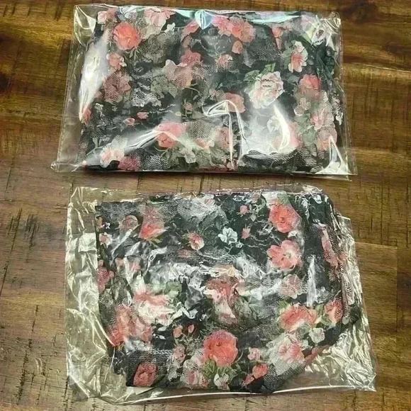 Sheer floral lacy leggings bundle - Picture 11 of 11